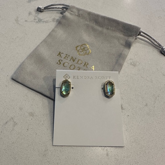Gorgeous Kendra Scott Ellie stud in dichroic glass - Picture 7 of 10